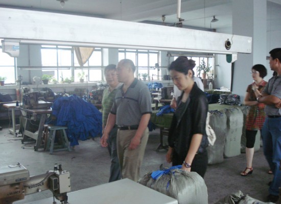 省商务厅领导考察服装培训学校
